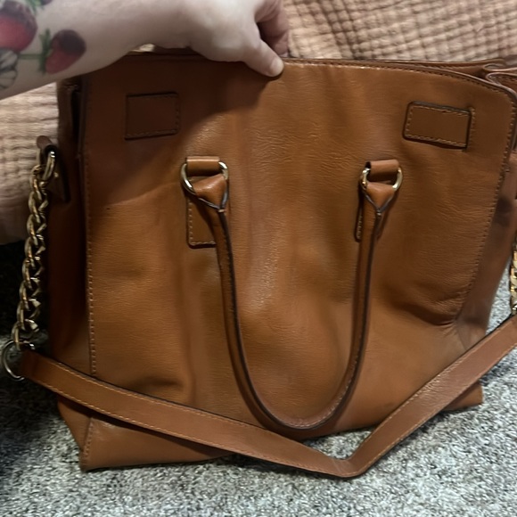 Michael Kors Hamilton Tote - Picture 3 of 4